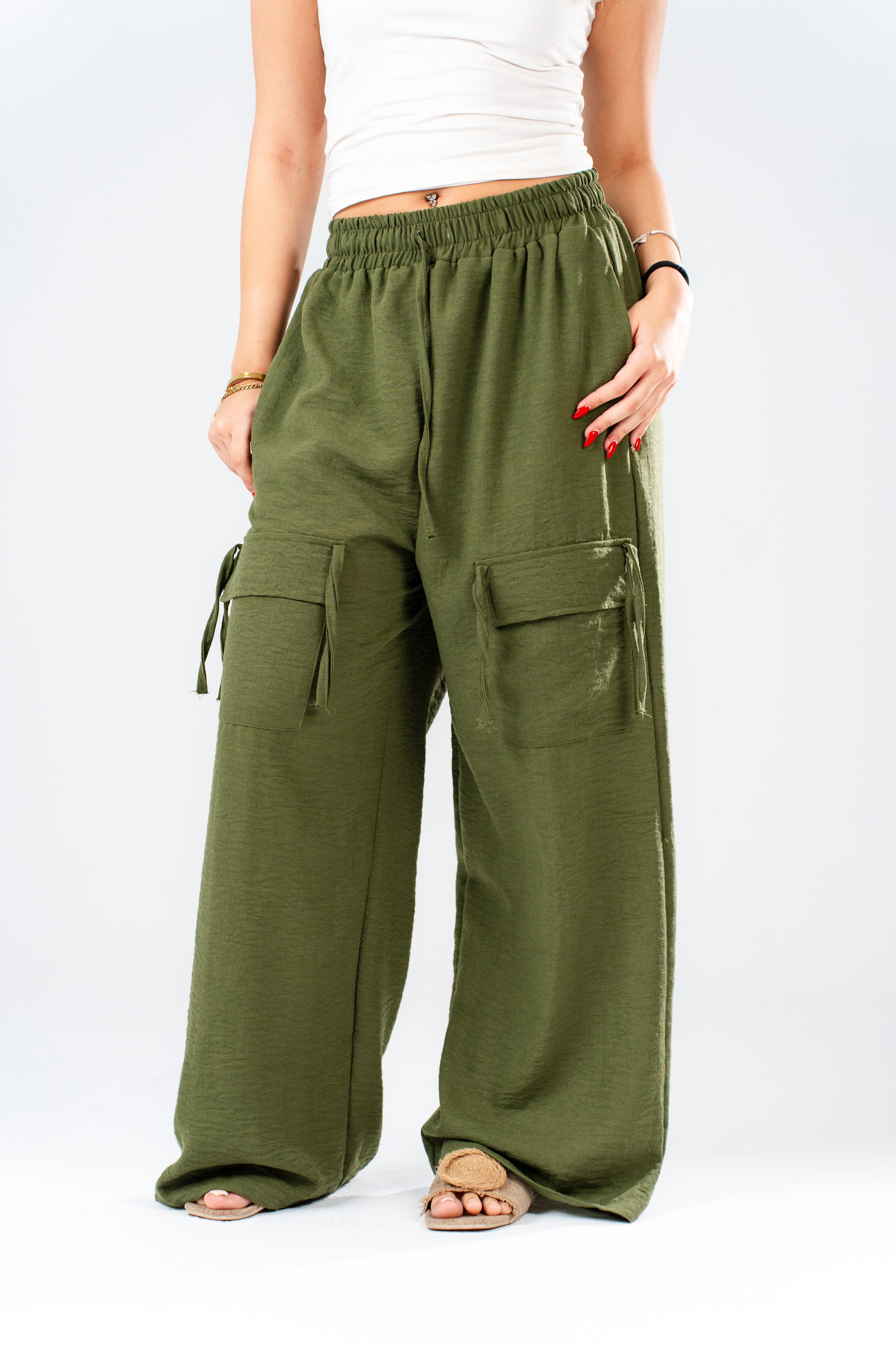 KV Wide-Leg Linen Cargo Pants