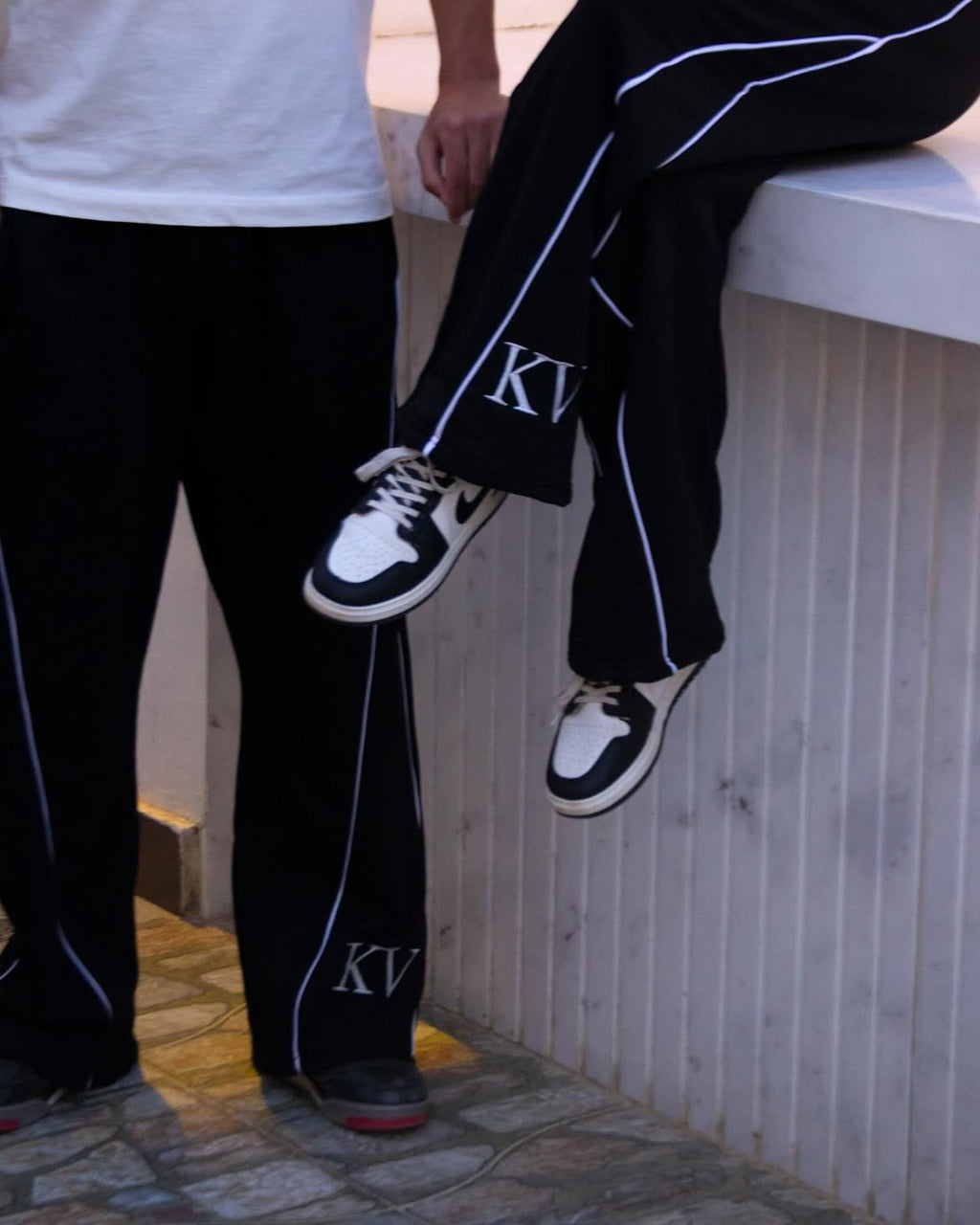 KV Baggy Sweatpants – Black