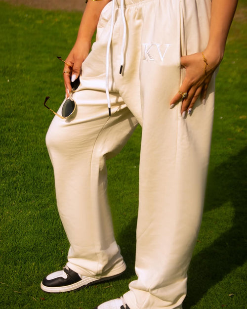 KV Relaxed Sweatpants – Cream